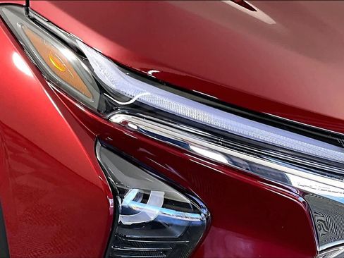 Certified 2024 Chevrolet Trax LT w/ Driver Confidence Package image 27