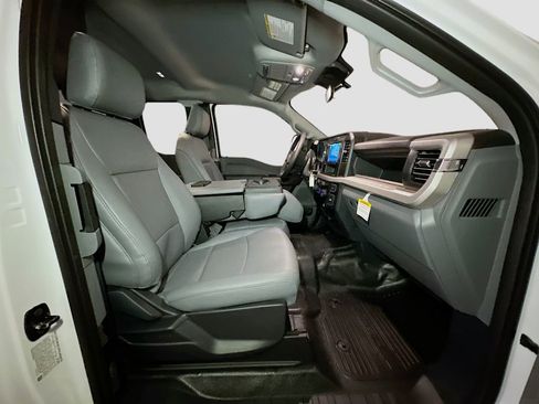 New 2026 Ford F350 XL w/ XL Chrome Package image 32