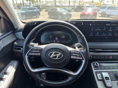 Used 2024 Hyundai Palisade SEL FWD image 12