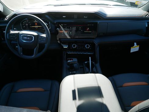 New 2026 GMC Sierra 1500 AT4 w/ Technology Package image 6