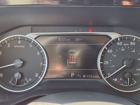 Used 2025 Nissan Pathfinder SV AWD/4WD image 39