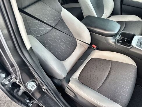 Used 2023 Toyota RAV4 XLE image 33