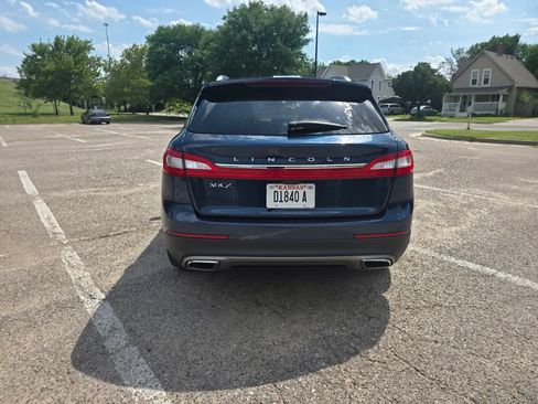 Used 2017 Lincoln MKX Reserve w/ Lincoln MKX Climate Package FWD image 6