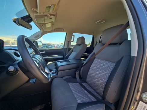 Used 2018 Toyota Tundra SR5 w/ SR5 Upgrade Package RWD image 14