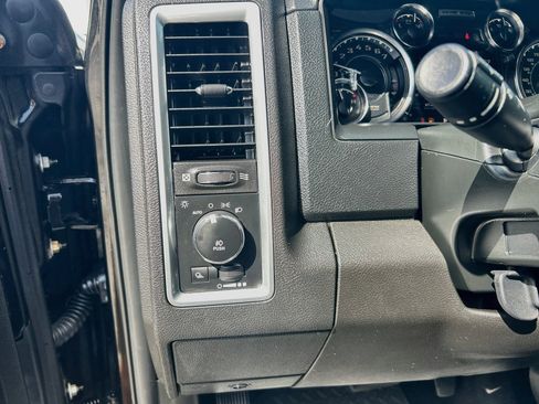 Used 2018 RAM 2500 Power Wagon w/ Leather & Luxury Group AWD/4WD image 10