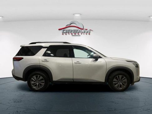 Used 2024 Nissan Pathfinder SV AWD/4WD image 19