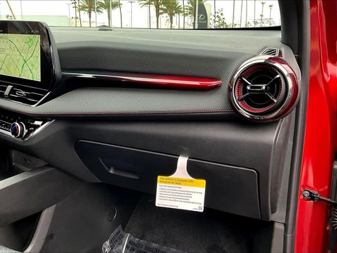 Used 2025 Chevrolet Equinox RS image 18