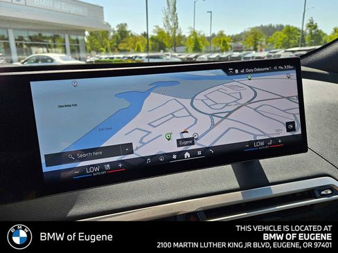 Used 2025 BMW iX xDrive50 image 31