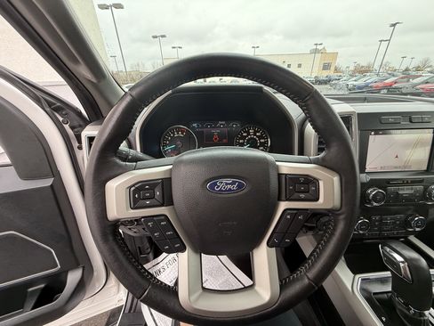 Used 2019 Ford F150 Lariat image 10