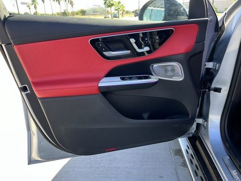 New 2025 Mercedes-Benz GLC 300 4MATIC image 16