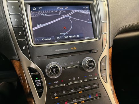 Used 2020 Lincoln Nautilus Reserve image 18