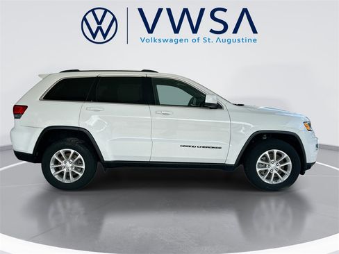 Used 2021 Jeep Grand Cherokee Laredo image 11
