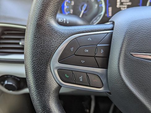 Used 2020 Chrysler Voyager Lxi image 26