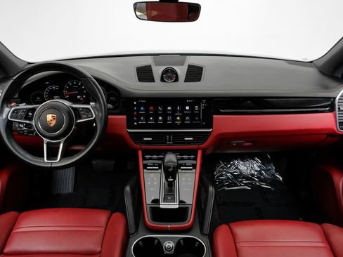 Used 2023 Porsche Cayenne Platinum Edition AWD/4WD image 19