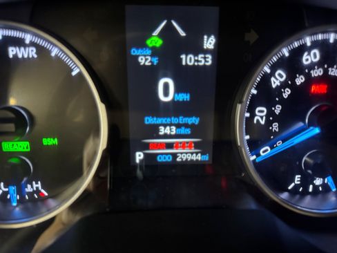 Used 2020 Toyota RAV4 XLE w/ Convenience Package AWD/4WD image 11