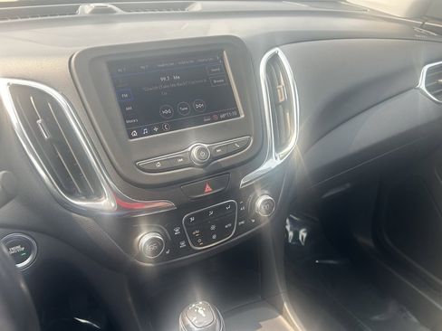 Used 2020 Chevrolet Equinox LT image 10
