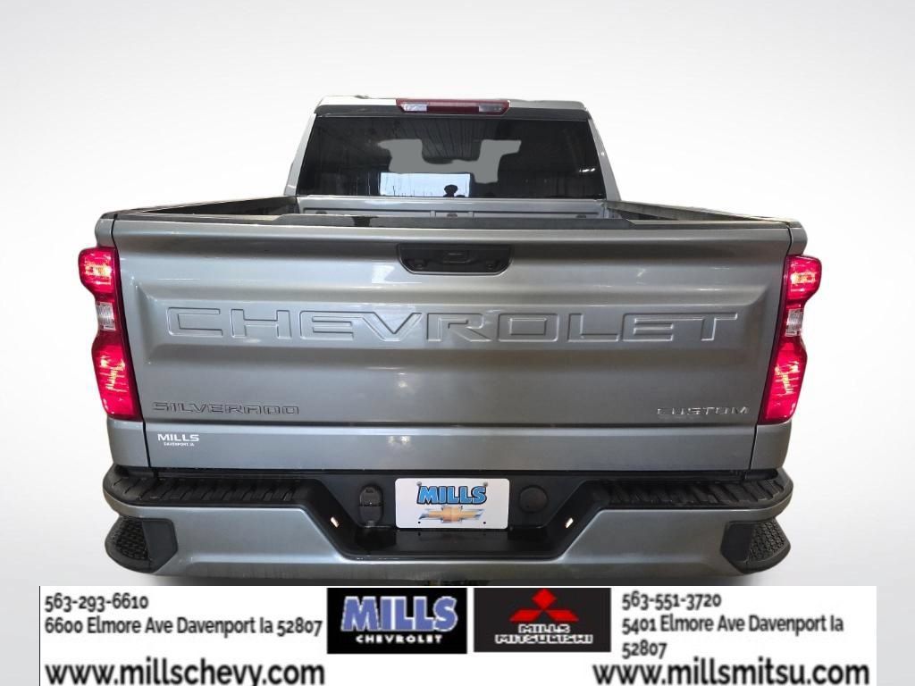 Used 2023 Chevrolet Silverado 1500 Custom AWD/4WD image 4