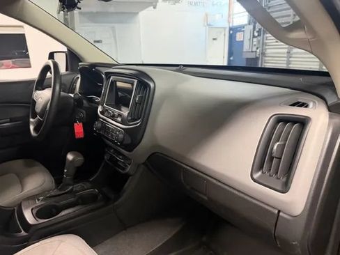 Used 2019 Chevrolet Colorado W/T w/ Custom Special Edition RWD image 16