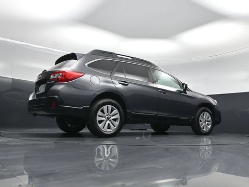 Used 2019 Subaru Outback 2.5i Premium AWD/4WD image 42