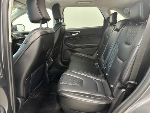 Used 2024 Ford Edge Titanium image 12