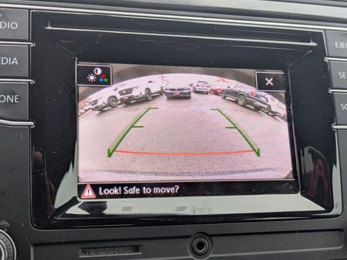 Used 2017 Volkswagen Tiguan Limited w/ Alloy Wheels Package image 12