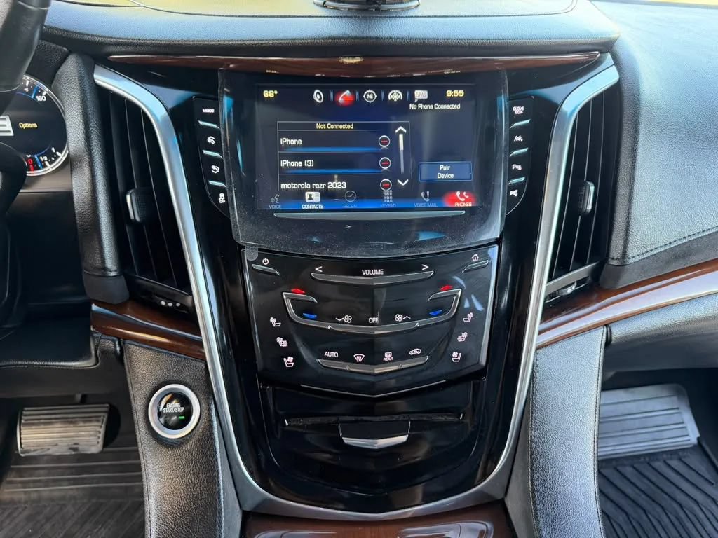 Used 2018 Cadillac Escalade Premium Luxury RWD image 31