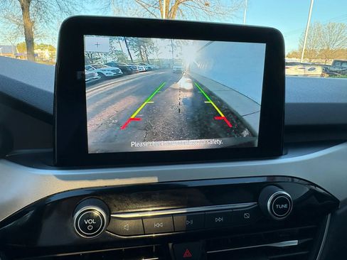 Used 2022 Ford Escape SE image 36