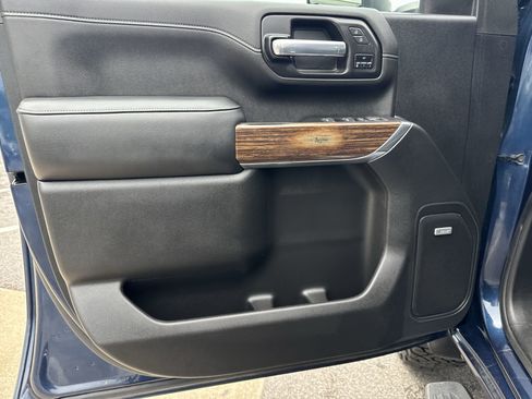 Used 2021 Chevrolet Silverado 2500 High Country w/ Z71 Off-Road Package image 21