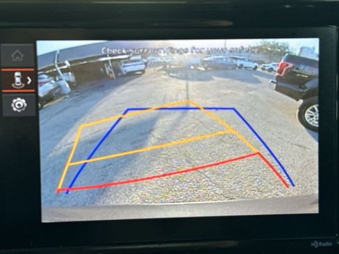 Used 2023 Kia Sorento LX image 25