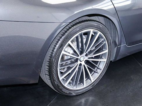 Used 2022 BMW 530i xDrive w/ Premium Package image 12