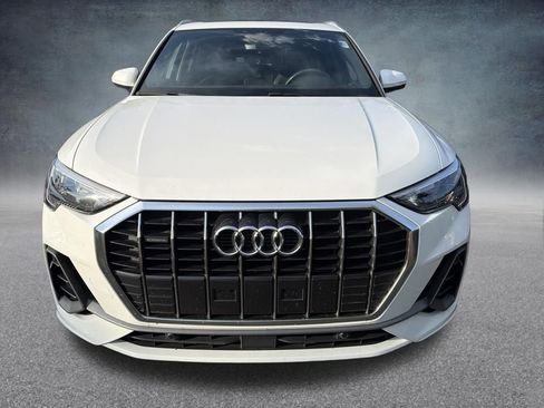 Used 2020 Audi Q3 2.0T Premium w/ Convenience Package AWD/4WD image 6