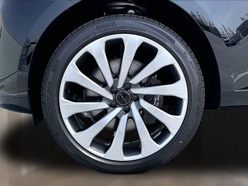 New 2026 Land Rover Range Rover SE image 13