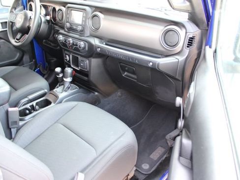 Used 2020 Jeep Wrangler Sport AWD/4WD image 43