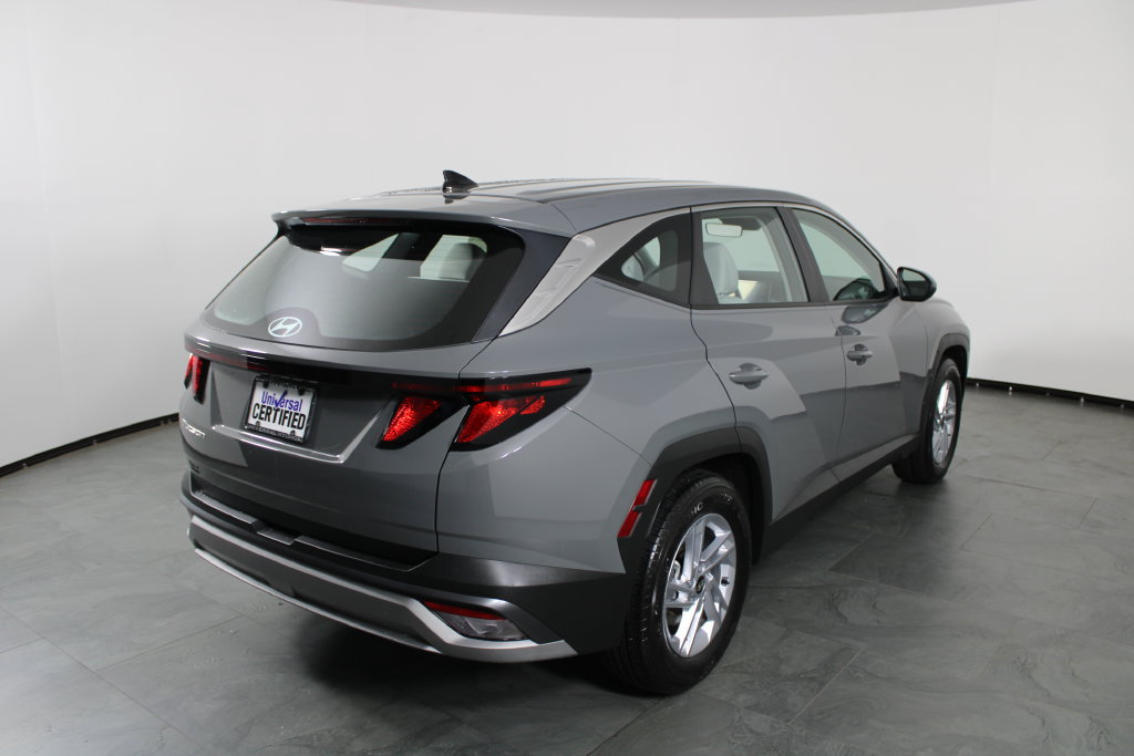 Certified 2026 Hyundai Tucson SE FWD image 4