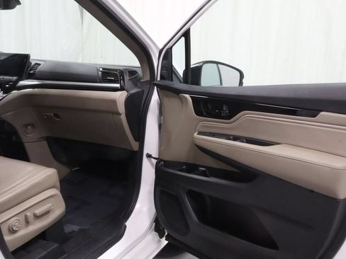 Used 2024 Honda Odyssey Touring image 14