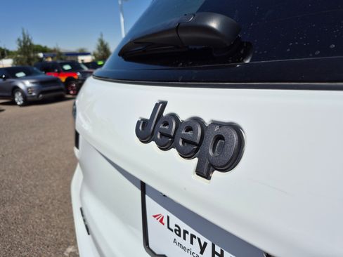 Used 2025 Jeep Compass Trailhawk AWD/4WD image 22