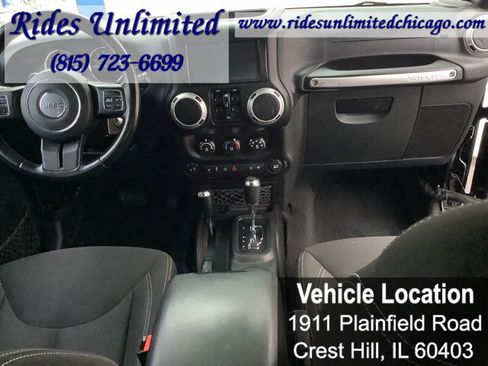 Used 2016 Jeep Wrangler Unlimited Sahara w/ Connectivity Group image 39