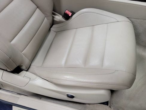 Used 2011 Mercedes-Benz E 350 Cabriolet image 37