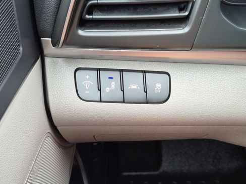 Used 2020 Hyundai Elantra Value Edition FWD image 29