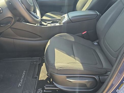 Used 2025 Hyundai Tucson SE AWD/4WD image 14
