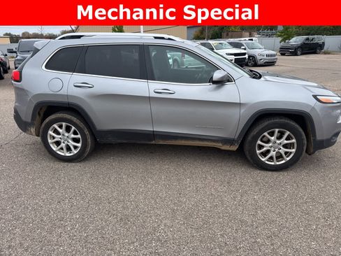 Used 2014 Jeep Cherokee Latitude image 11
