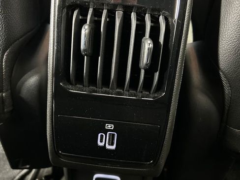 Used 2025 Jeep Compass Limited w/ Elite Group AWD/4WD image 18