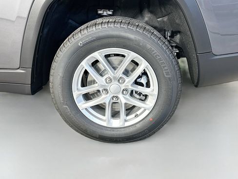 New 2026 Jeep Grand Cherokee L Laredo AWD/4WD image 17
