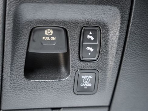 New 2026 RAM 1500 4x4 Crew Cab image 43