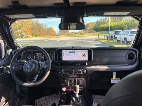 New 2026 Jeep Gladiator Rubicon image 12