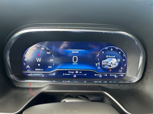 Used 2024 Chevrolet Suburban RST w/ Luxury Package image 25