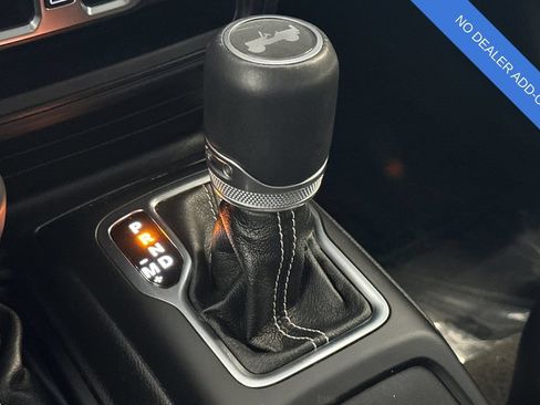 Used 2023 Jeep Wrangler Unlimited Sahara AWD/4WD image 24