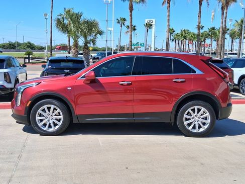Used 2023 Cadillac XT4 Luxury w/ Driver Awareness Package FWD image 3