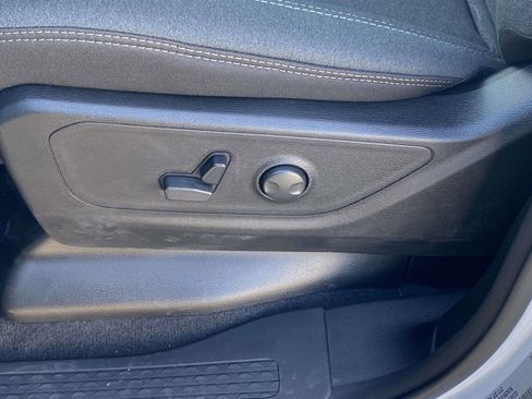 New 2026 RAM 1500 4x4 Crew Cab image 16