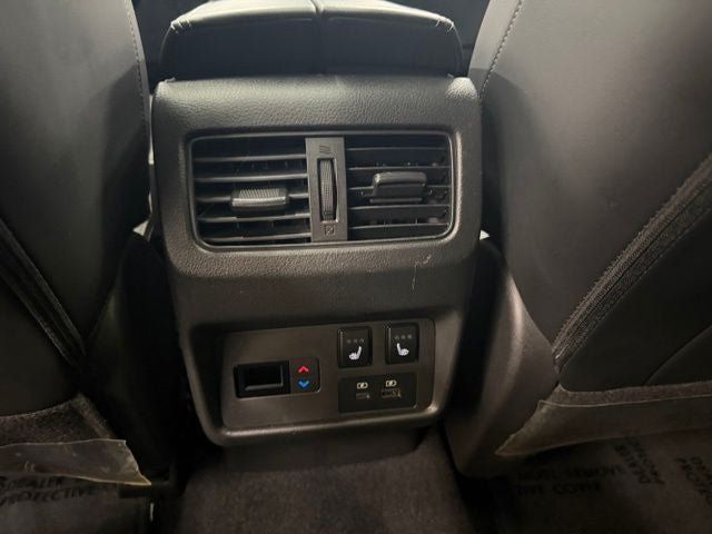 Used 2023 Nissan Rogue Platinum AWD/4WD image 18